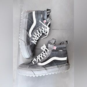 VANS - Glitter Sk-8 MTE 2 - Size 6 - Brand New!